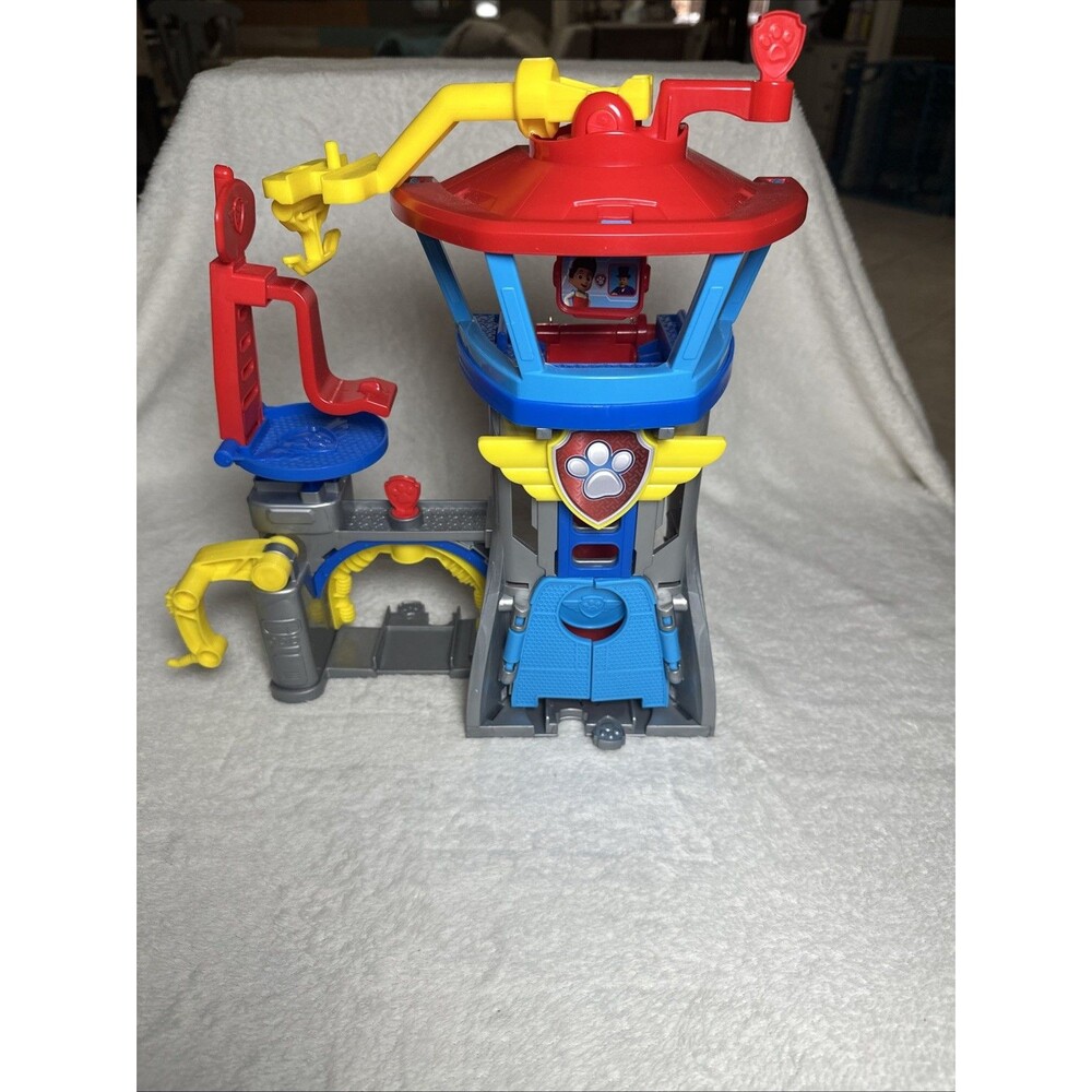 Paw Patrol Air Rescue, Pup Squad Adventure Bay Airport Playset, Spin Master, EUC